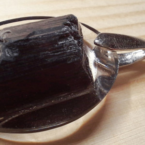 Turmalin Wisiorek Ezoteria Remedia Ochrona 🧿 Amulet 🪬 Czakra Podstawy ❤️