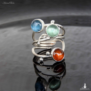 Pierścionek srebrny z trzema kyanitami regulowany