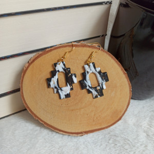 Kolczyki wiszące czarno biały marmur