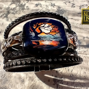 Ręcznie malowane IV - bransoleta z żywicy i rzemieni