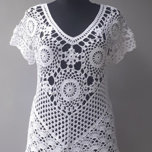 Białe ażury bluzka