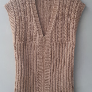 Wełniana w beżu kamizelka