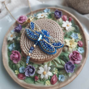 Szafirowo- złoty wisior ważka