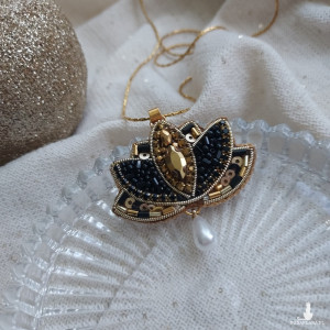 Wyjątkowy wisior kwiat lotosu