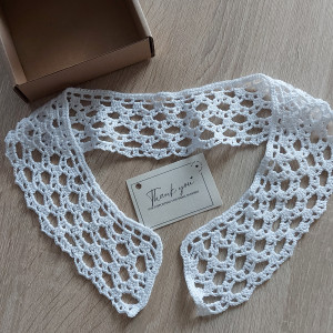 Kołnierzyk biały szydelkowy