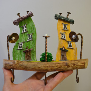 Drewniany wieszak na klucze kolorowe kszywe domki, Dekoracyjne haki na ściane, Organajzer na klucze