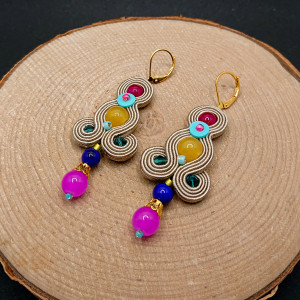 BEŻOWO-KOLOROWE KOLCZYKI SUTASZ