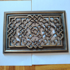 Kratka wentylacyjna lub do kominka z mosiadzu autorski wzor wlasny projekt Średnia wzor przeplatanka kolor Jasny