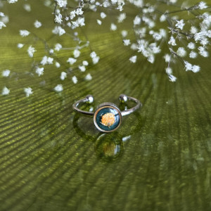 Srebrny pierścionek zielony brokat prawdziwy kwiat gipsówka żółty