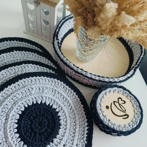 Taca + komplet podkładek pod talerze i filiżanki