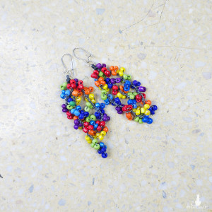 6001  kolorowe, tęczowe, koralikowe kolczyki