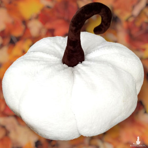 duża dynia dekoracyjna-poduszka