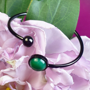 Elastyczna elegancka stalowa czarna bransoletka - zielony jadeit #74