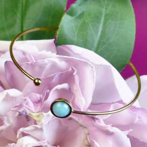 Elastyczna elegancka stalowa złota bransoletka - błękitny jadeit #76