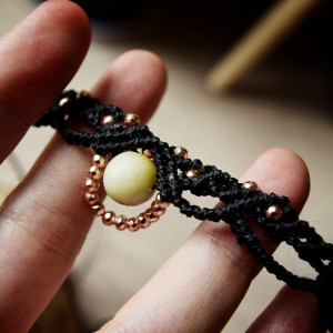 Choker Amazonit- Inspiracja-Równowaga. Makrama