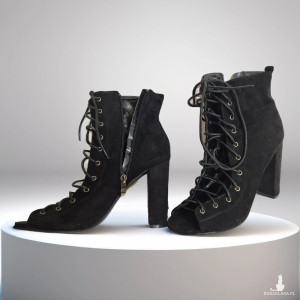 buty wiązane na obcasie vinted