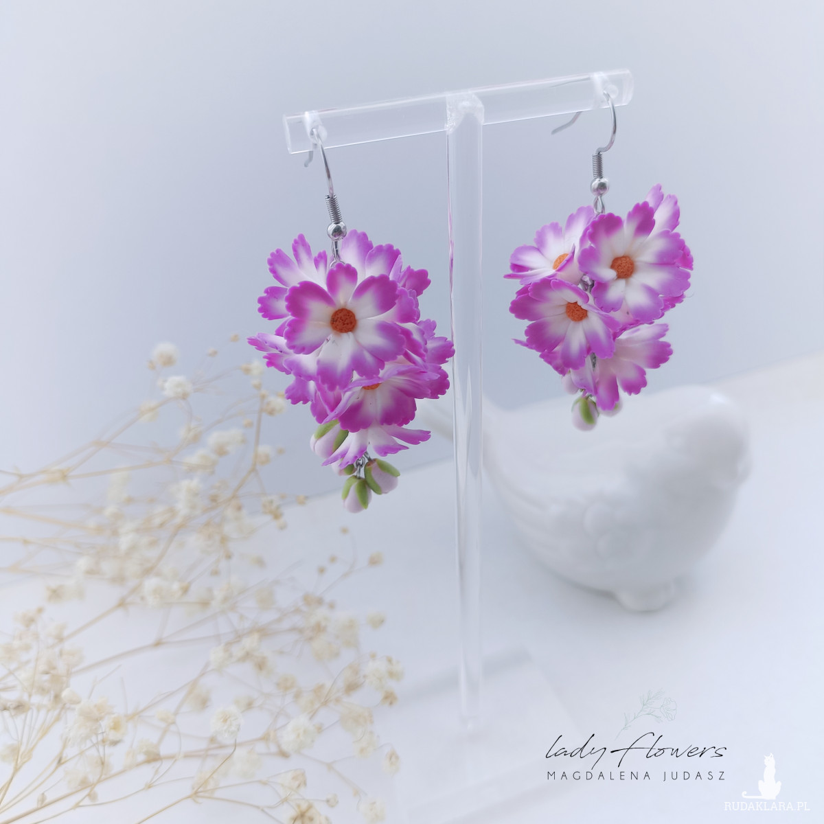 Kolczyki z kwiatami kosmosu