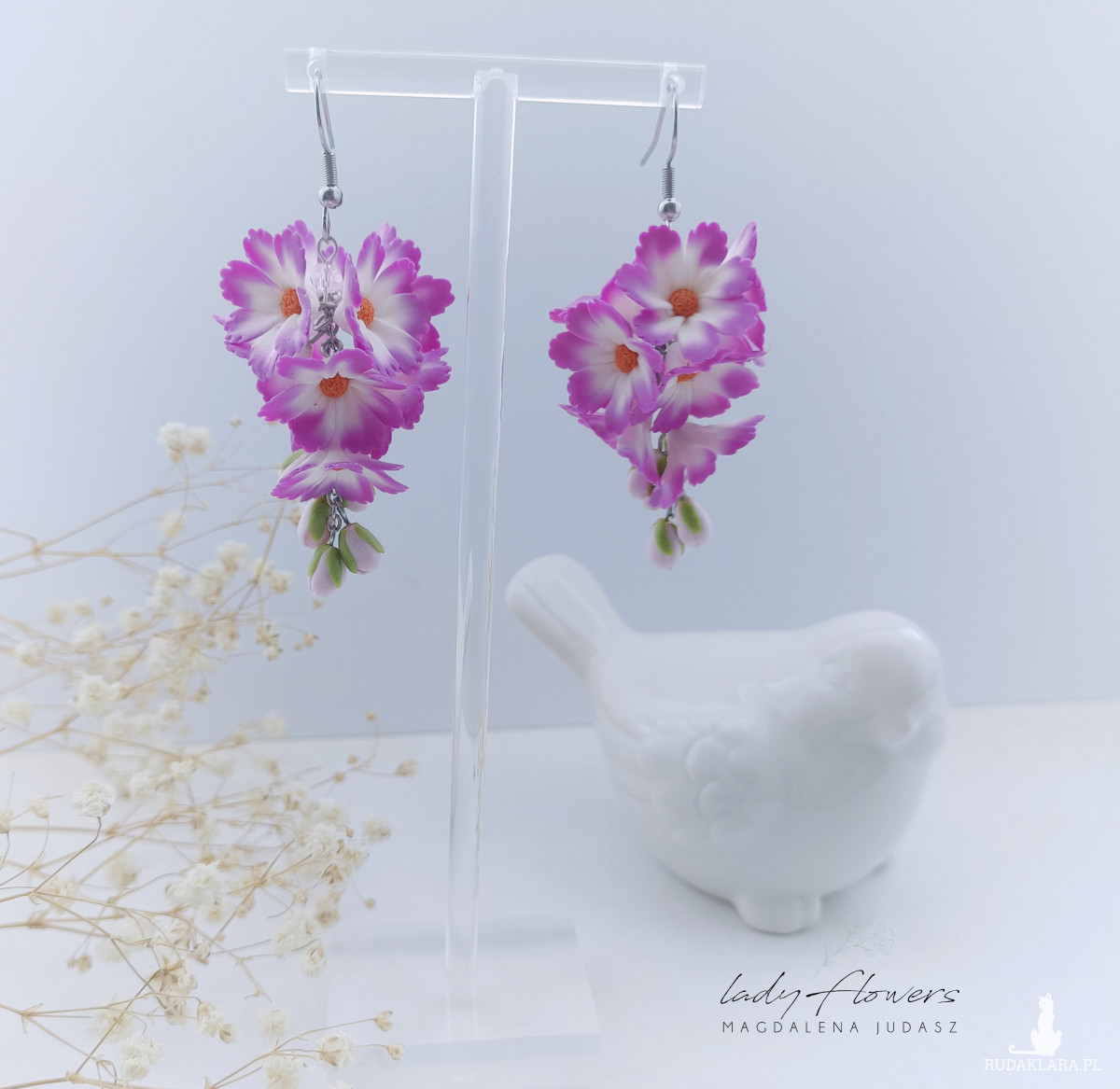 Kolczyki z kwiatami kosmosu