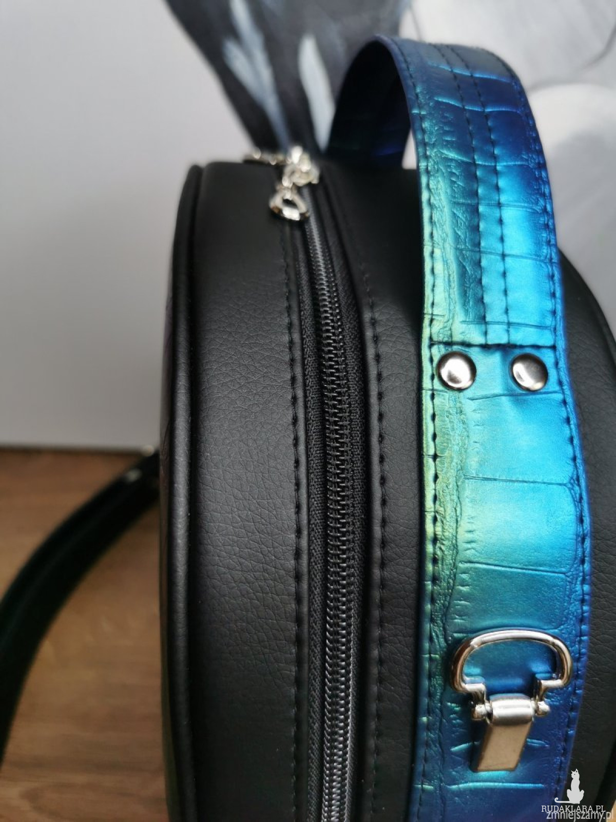 Torebka na ramię  handmade kuferek - ekoskóra holo 2