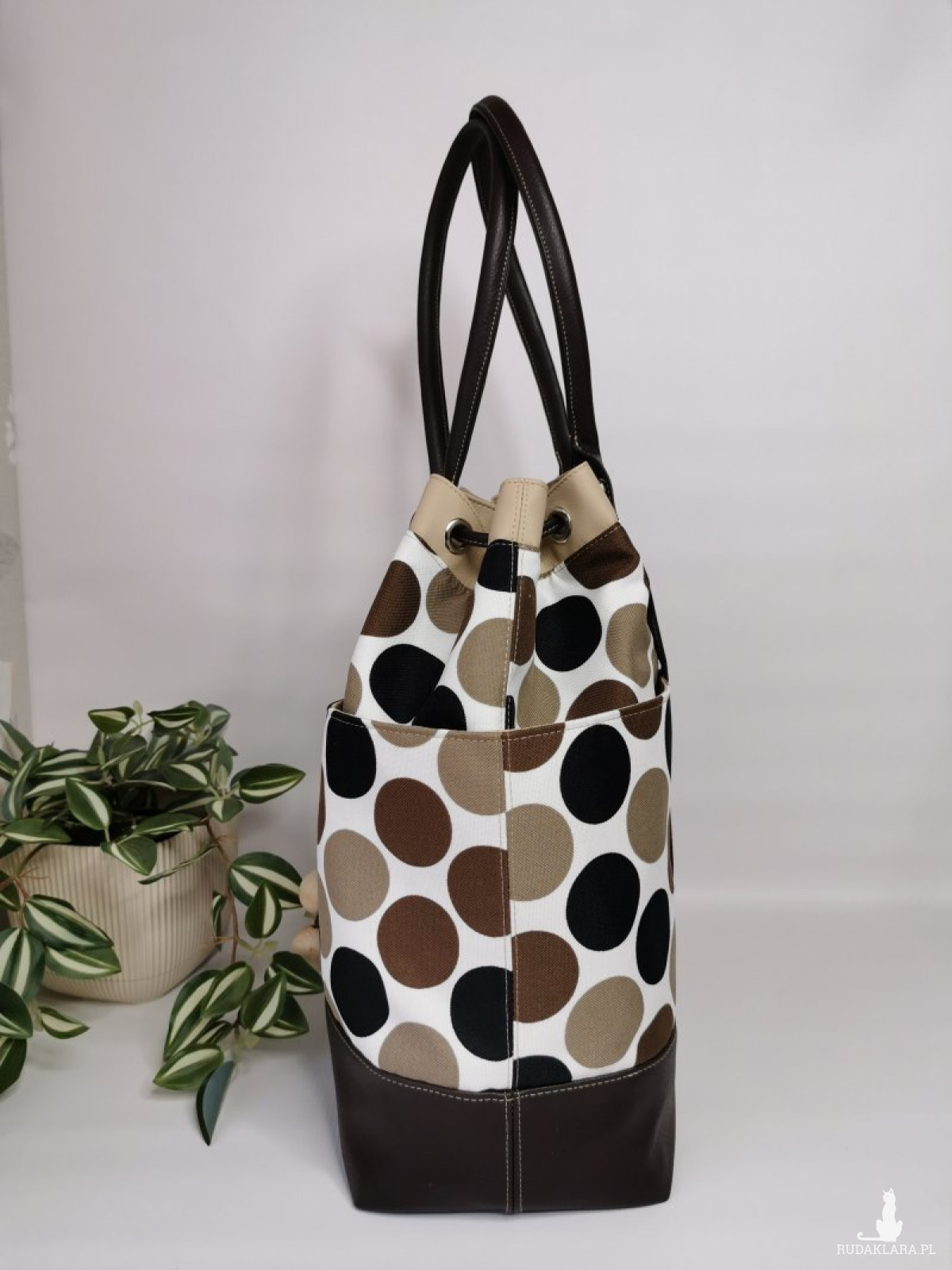 Duża torba damska bucket bag w grochy 3