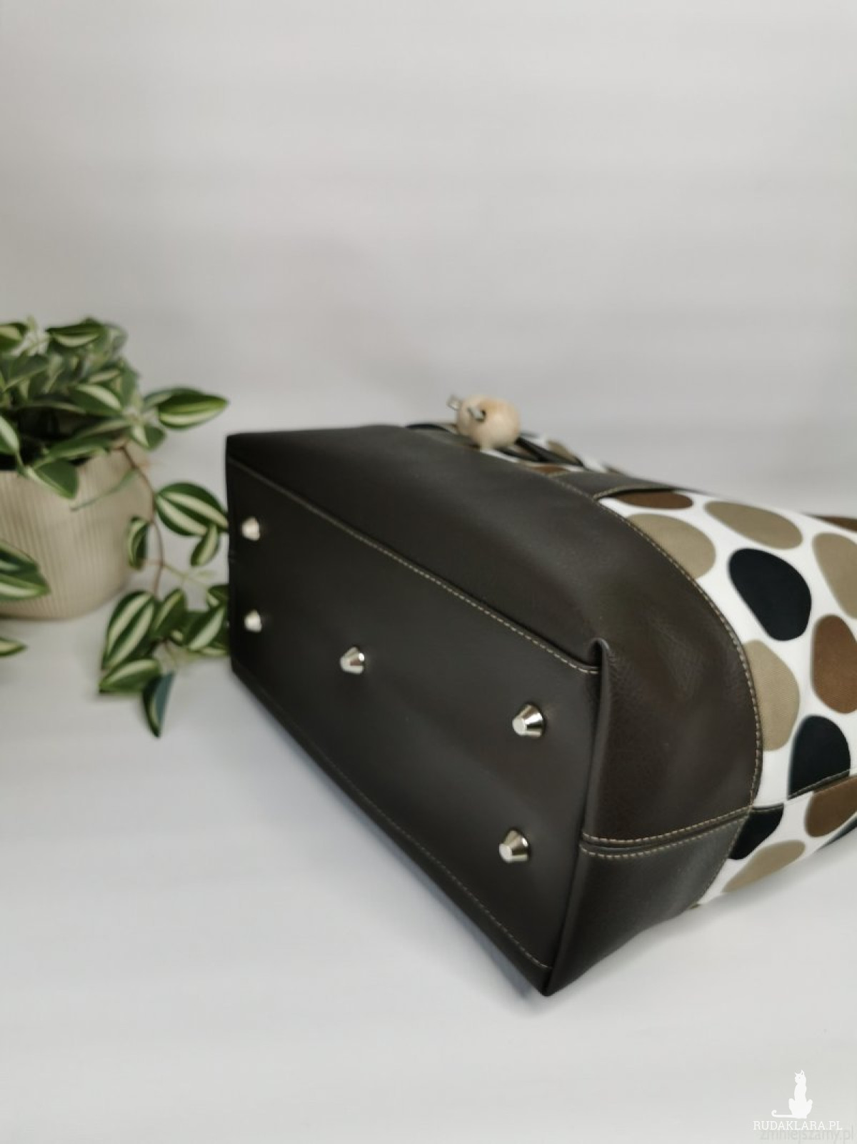 Duża torba damska bucket bag w grochy 3