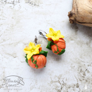 Kolczyki z kwitnącą dynią
