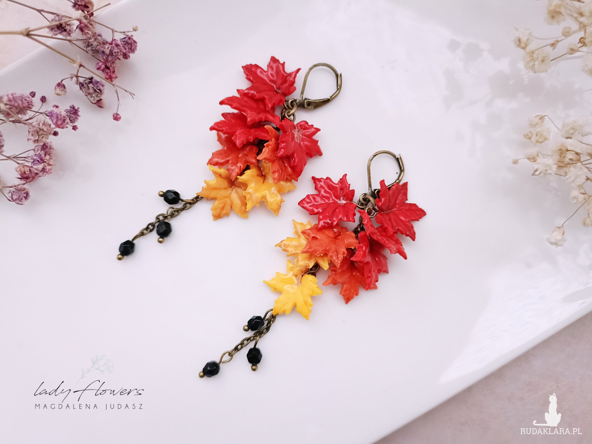 Kolczyki z klonowymi listkami