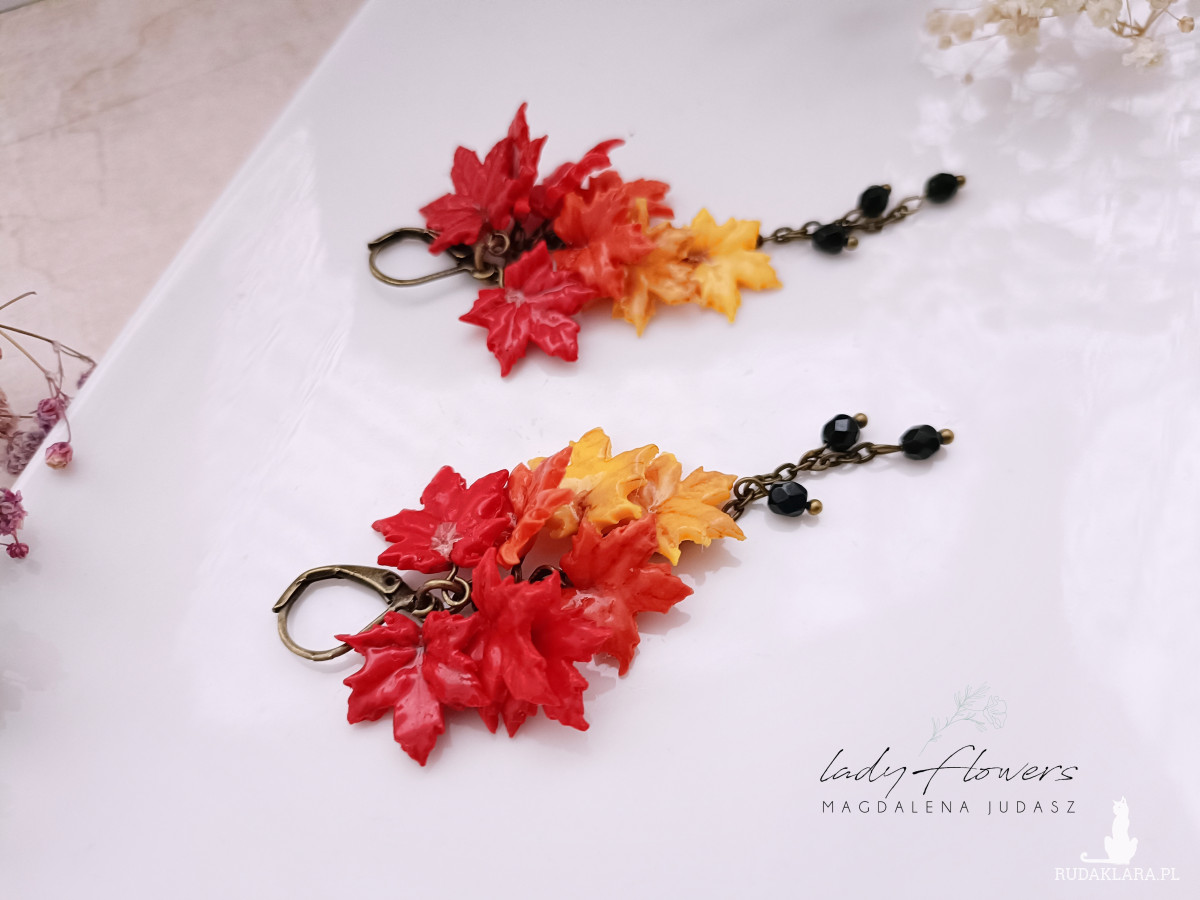 Kolczyki z klonowymi listkami