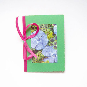 zielona kartka okolicznościowa, kartka z kwiatkami, kwiaty kartka, kwiatki kartka bez życzeń, kartki na różne okazje, ogród kartka, łąka kartka