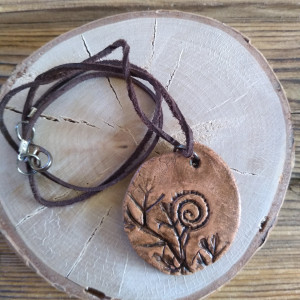 Wisior boho na rzemyku