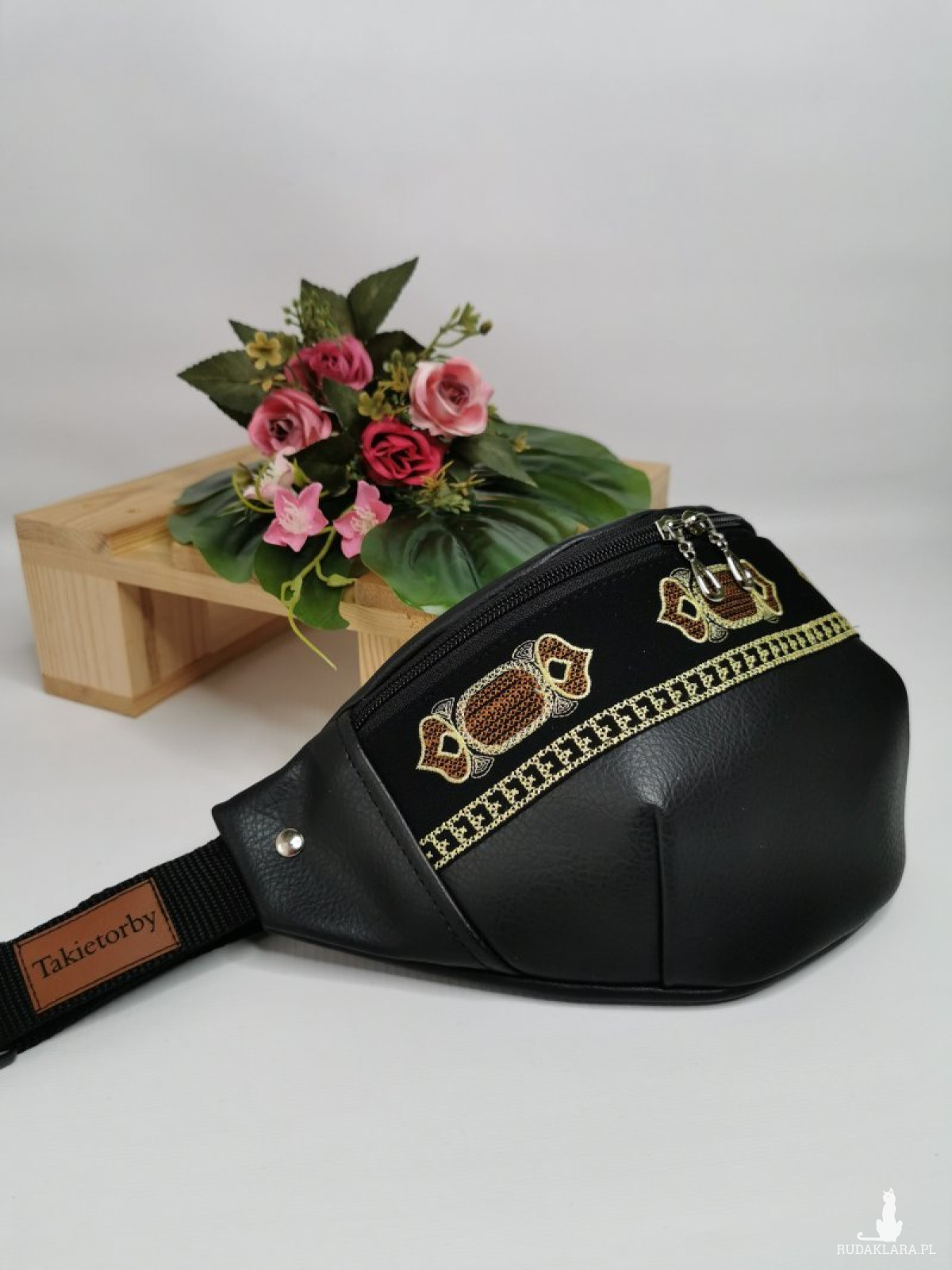 Nerka saszetka biodrowa mini torebka na pas w rozmiarze L - z haftem