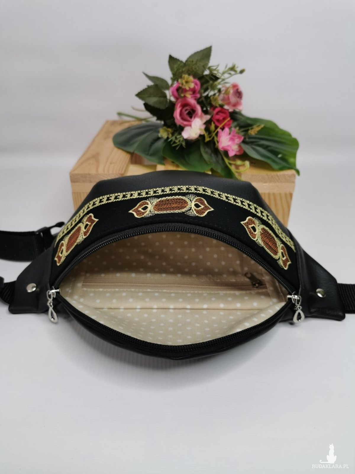 Nerka saszetka biodrowa mini torebka na pas w rozmiarze L - z haftem