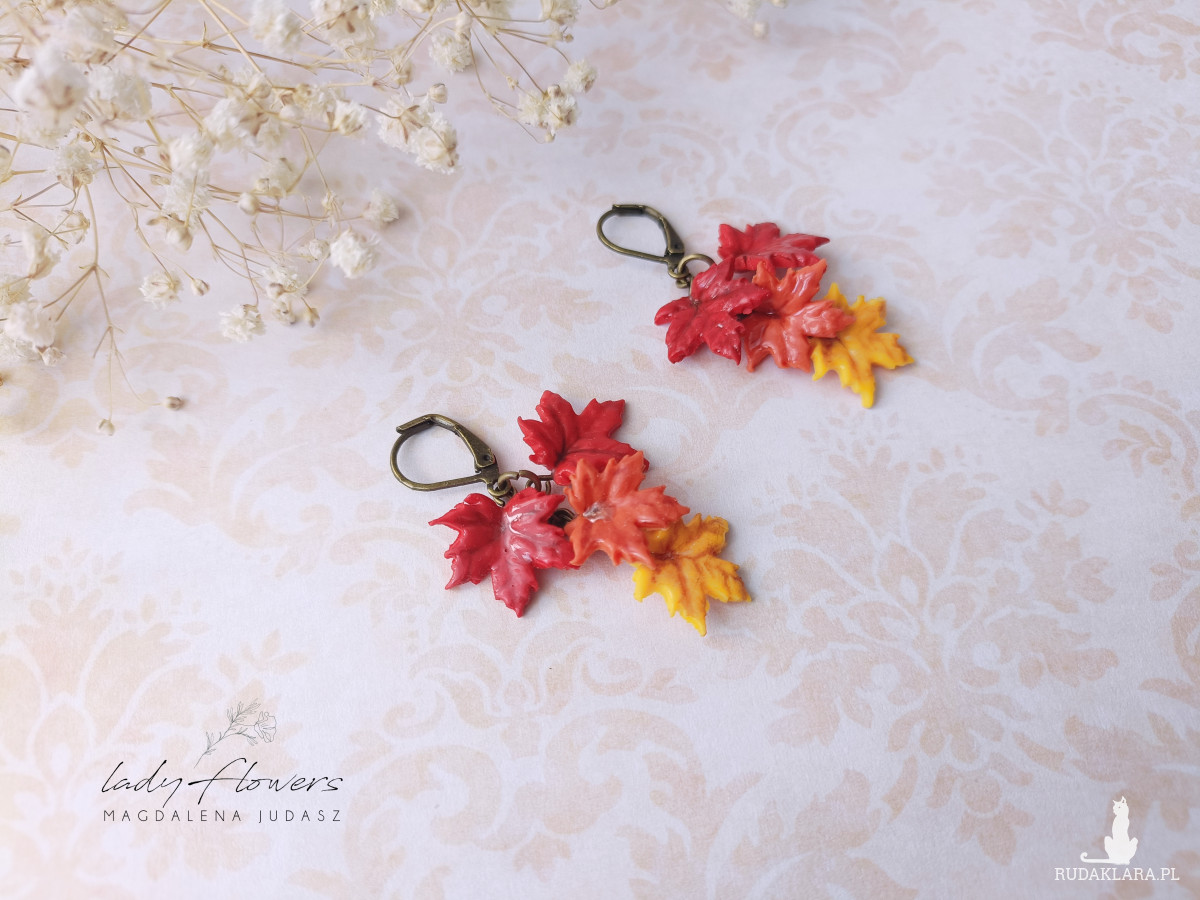 Kolczyki z listkami klonowymi