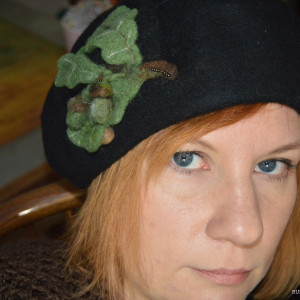 Beret wełniany dąb