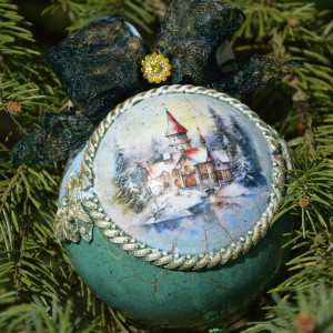 Bombka, bombki  na choinkę, dekoracja świąteczna