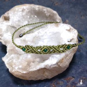 Triada szmaragd w makramie bransoletka męska plenica zielona z kamieniami ~ delfina dolls mikro makrama