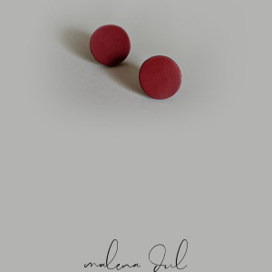 Kolczyki małe czerwone koła ze skóry naturalnej minimalistyczne