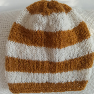 Czapka moherowa w paski musztardowo-białe