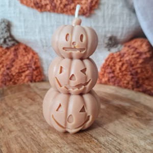 Świeca sojowa trzy dynie halloween