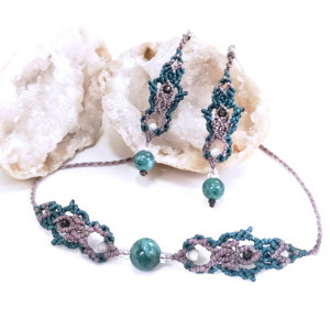 Morski Gacek akwamaryn w makramie naszyjnik - choker i lekkie kolczyki