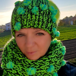 Komplet. Czapka plus komin.