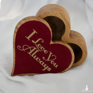 Ozdobna Szkatułka drewniana w kształcie serca