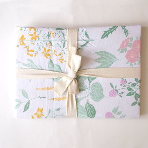 nowy obrus w kwiatki, pastelowy obrus, boho obrus, obrus w kwiaty, ładny obrus, łąka obrus 110x160