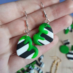 Halloweewnowe kolczyki serca w paski