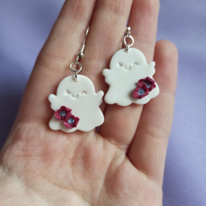 Halloweenowe kolczyki białe duszki z kwiatami