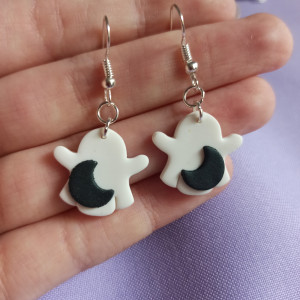 Halloweenowe kolczyki białe duszki z ksiezycami