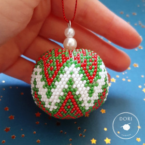 Szydełkowo - koralikowa bombka