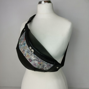 Nerka saszetka ekoskóra w rozmiarze L - czarna 2