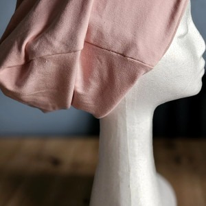 Czapka w gładka pudrowy róż z ociepleniem