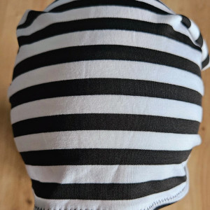Czapka  w paski czarno biale wensdey